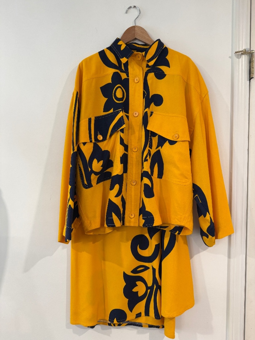 Vintage FERRE (Oaks) matching yellow floral blazer & skirt, made in Italy,